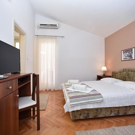 Apartmani Soljaga Petrovac エクステリア 写真