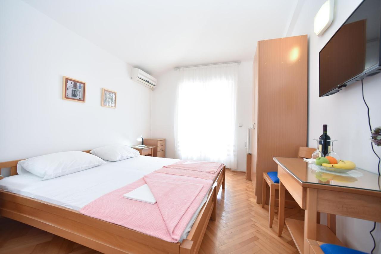 Apartmani Soljaga Petrovac エクステリア 写真