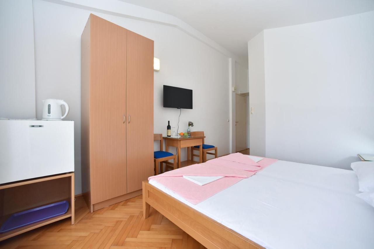 Apartmani Soljaga Petrovac エクステリア 写真