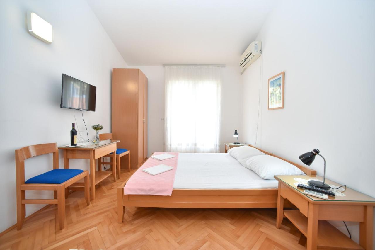 Apartmani Soljaga Petrovac エクステリア 写真