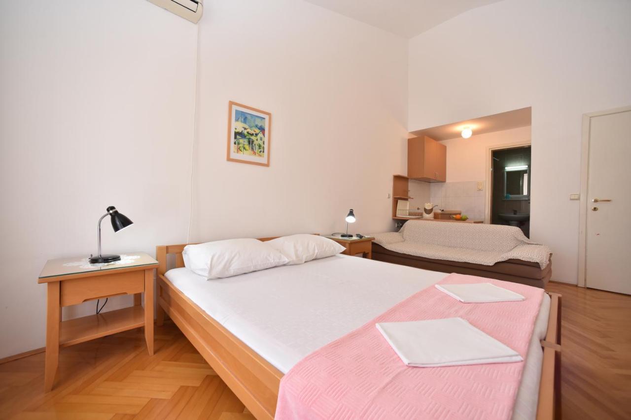 Apartmani Soljaga Petrovac エクステリア 写真
