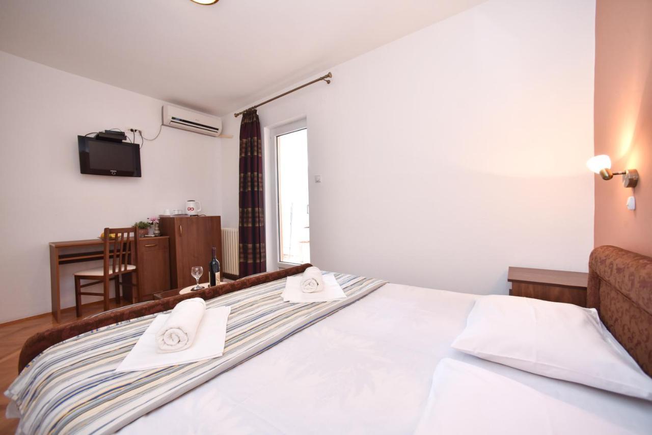 Apartmani Soljaga Petrovac エクステリア 写真