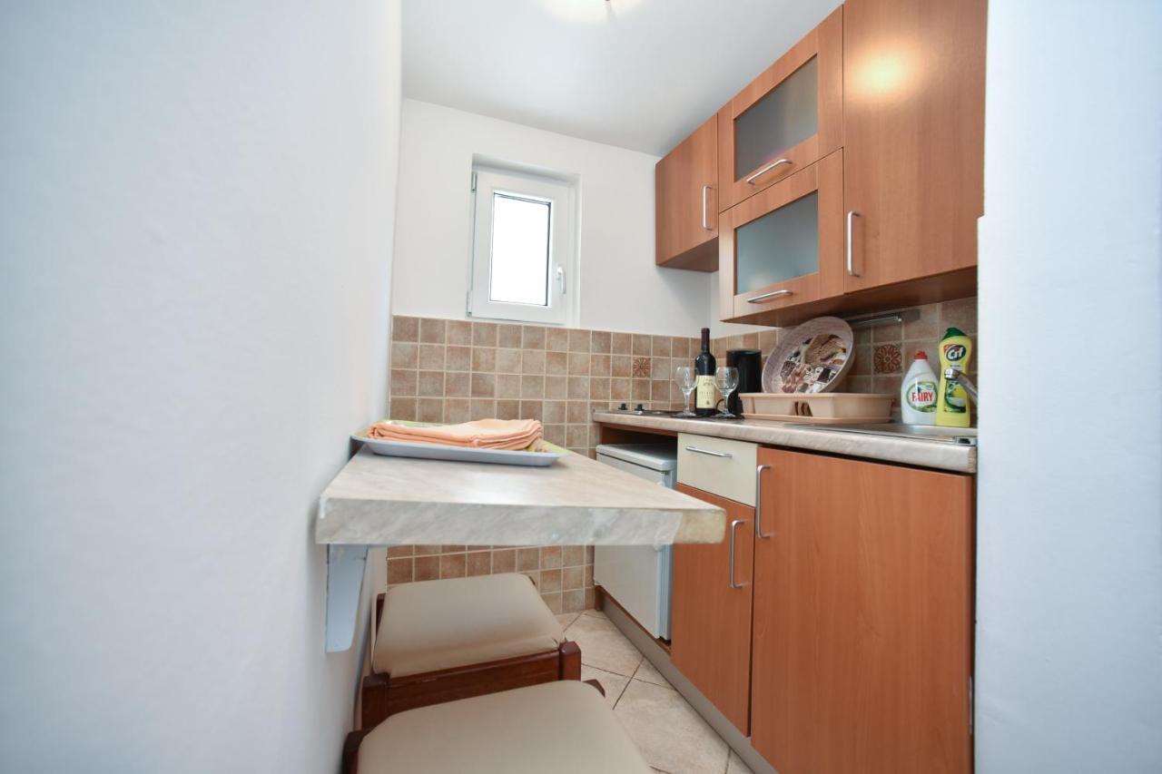 Apartmani Soljaga Petrovac エクステリア 写真