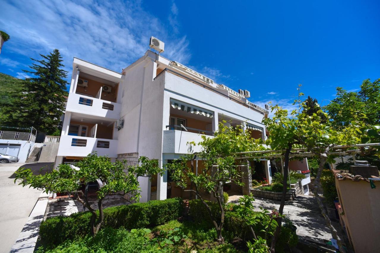 Apartmani Soljaga Petrovac エクステリア 写真