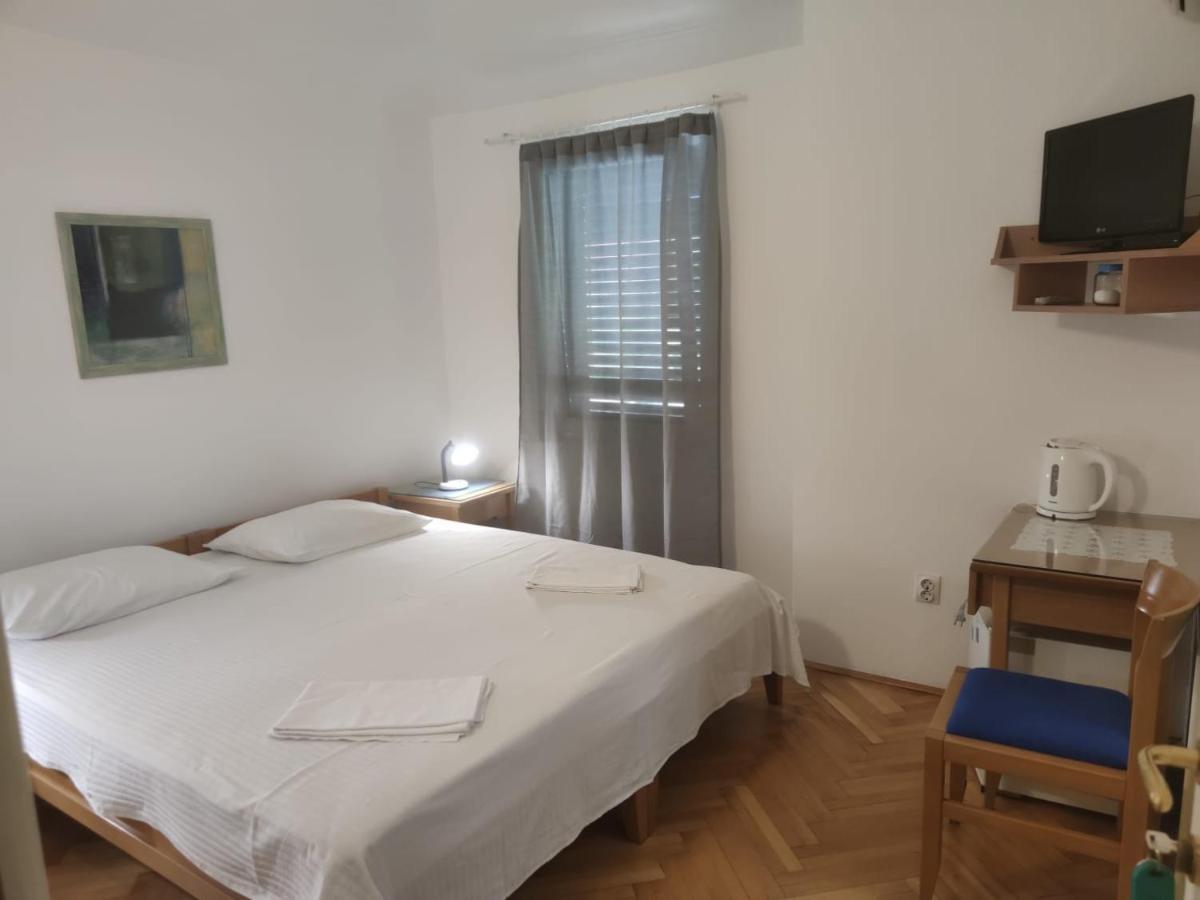 Apartmani Soljaga Petrovac エクステリア 写真
