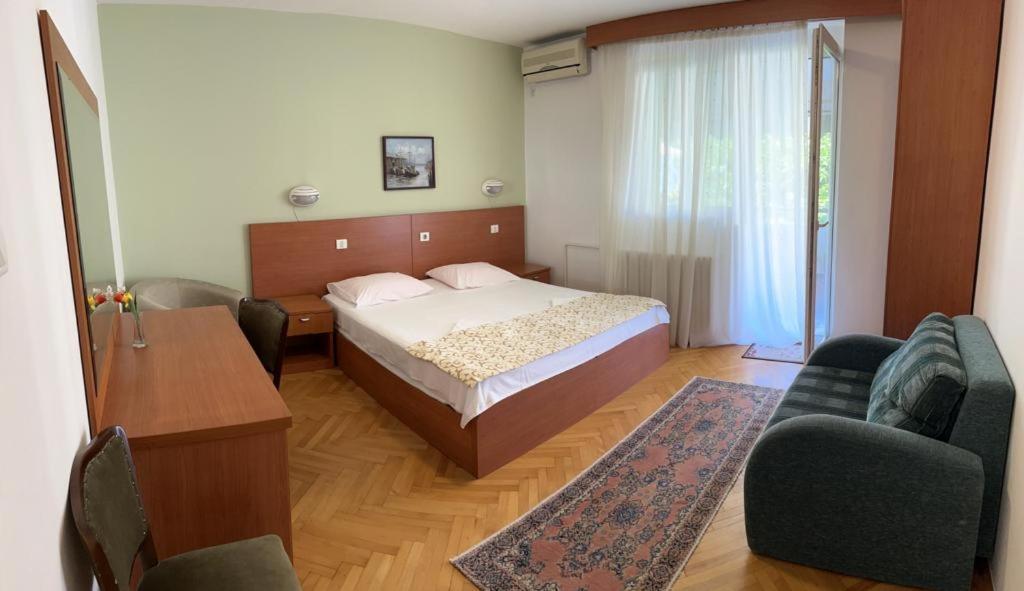 Apartmani Soljaga Petrovac エクステリア 写真